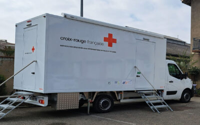 Camion médical de la Croix-Rouge : Séance de vaccination et de dépistage des infections sexuellement transmissibles