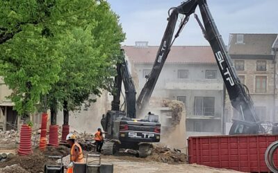PLACE ROBERT MARCELPOIL, LA DEMOLITION EST EN COURS !
